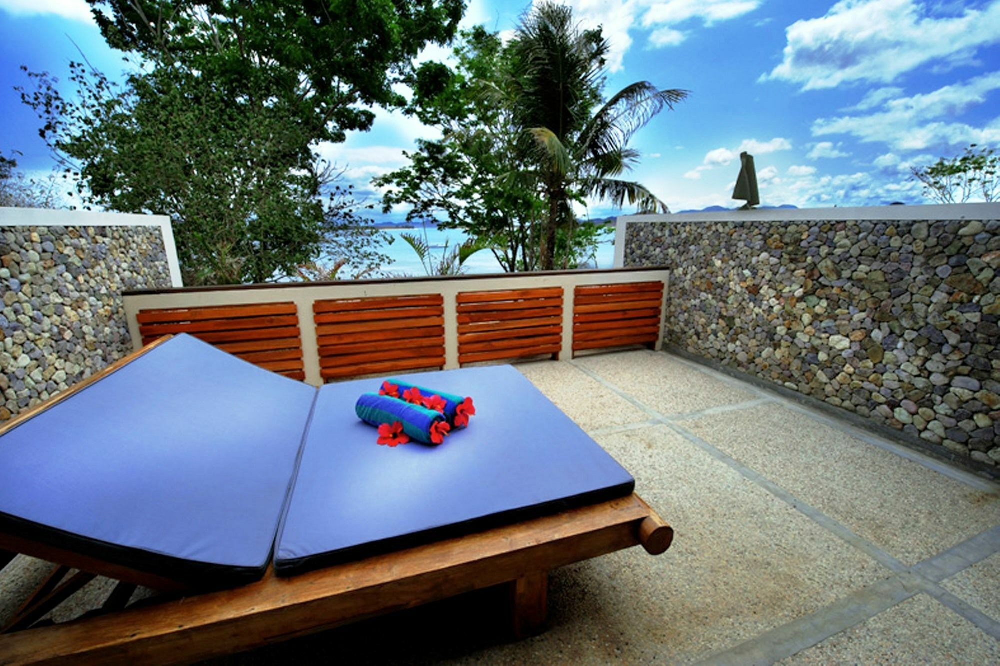 Cocotinos Sekotong Lombok Resort 4*